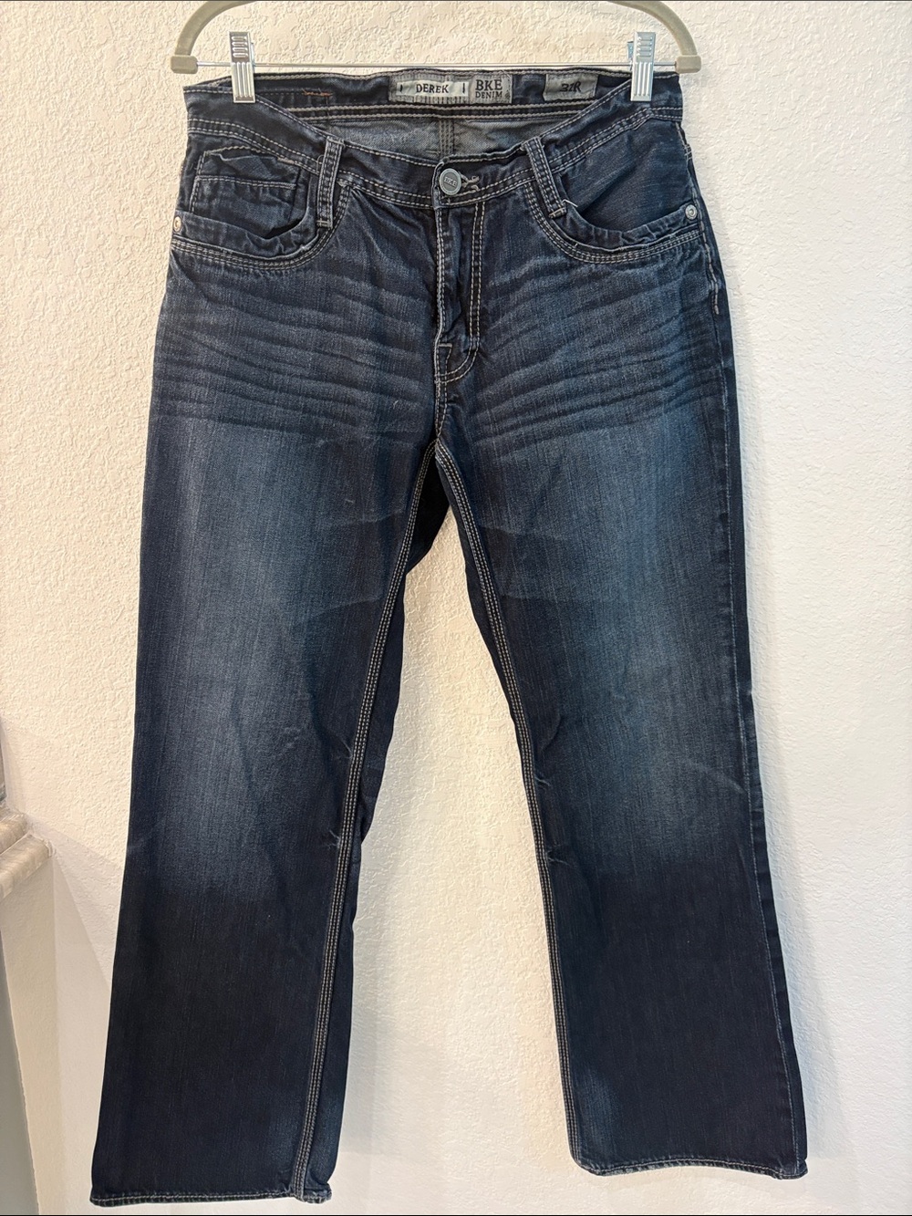Buckle- BKE Derek Indigo Faded Straight-Leg Jeans Size- 31R
